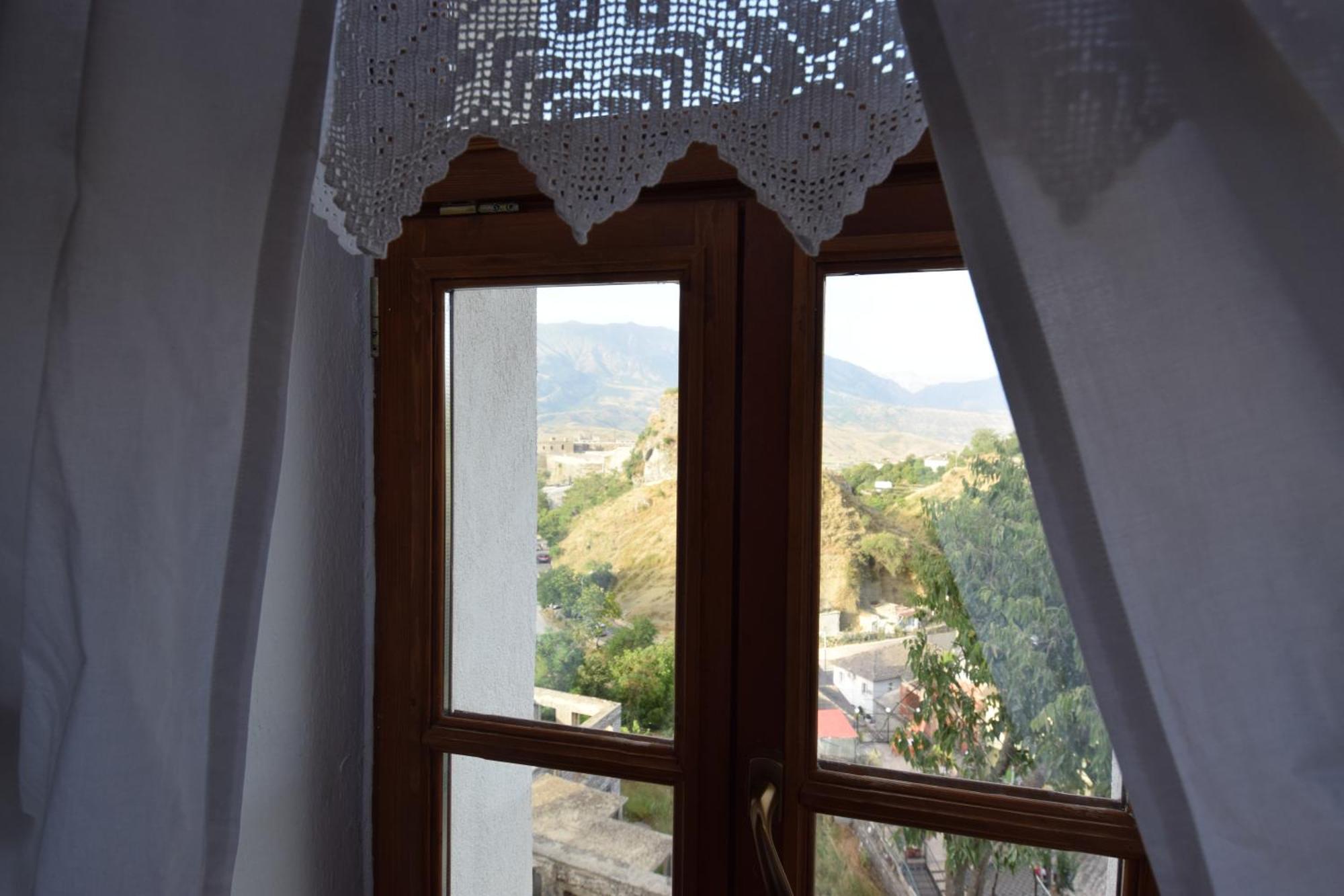 Aqueduct Inn Gjirokaster Exterior photo