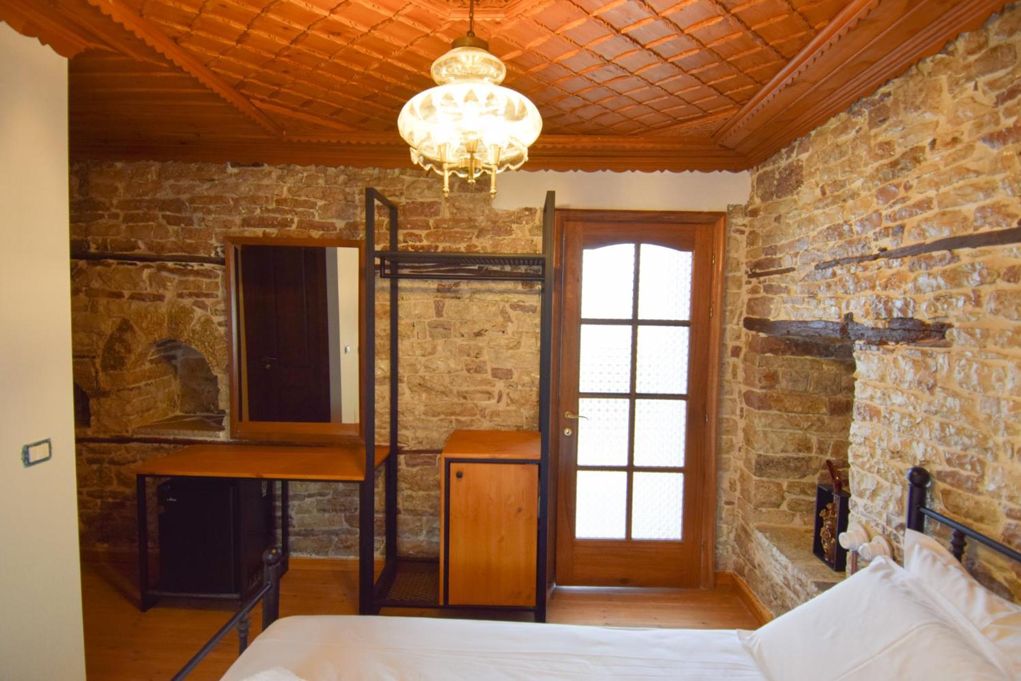 Aqueduct Inn Gjirokaster Exterior photo