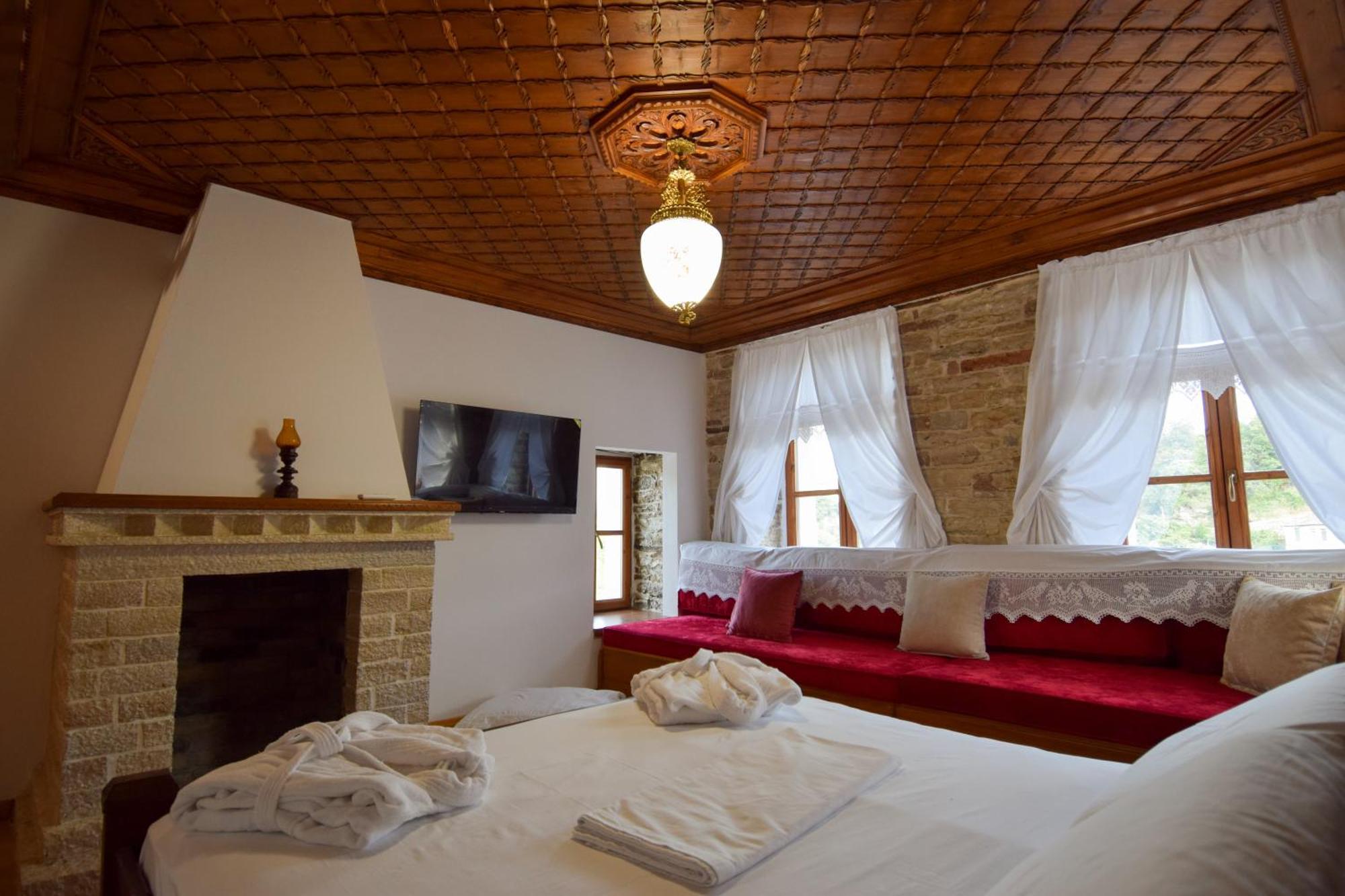 Aqueduct Inn Gjirokaster Exterior photo