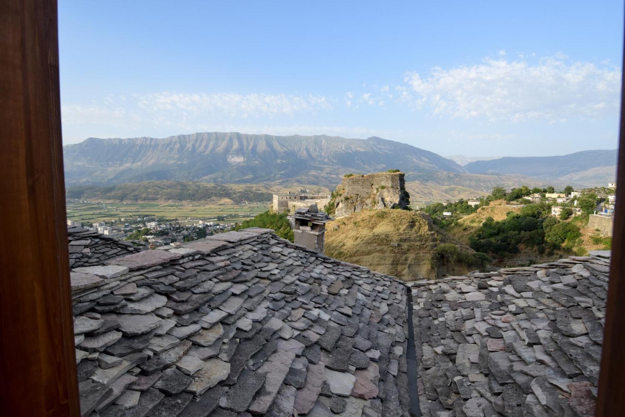 Aqueduct Inn Gjirokaster Exterior photo
